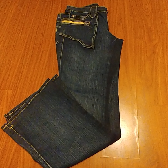 Jeans - Picture 3 of 3